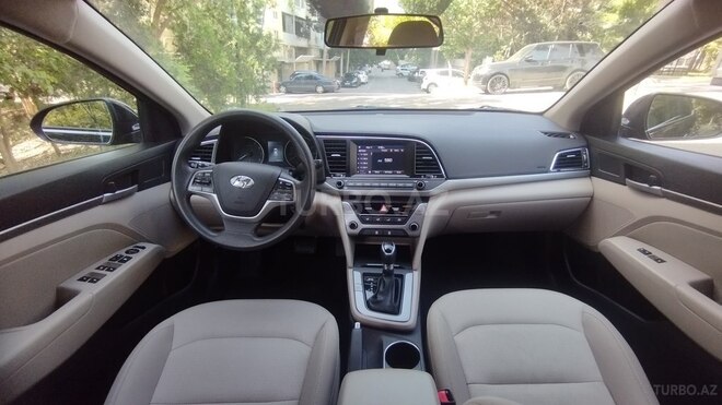 Hyundai Elantra 2018, 172,961 km - 2.0 л - Bakı