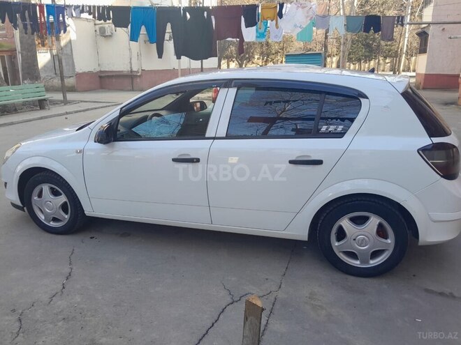 Opel Astra 2009, 335,000 km - 1.3 l - Mingəçevir