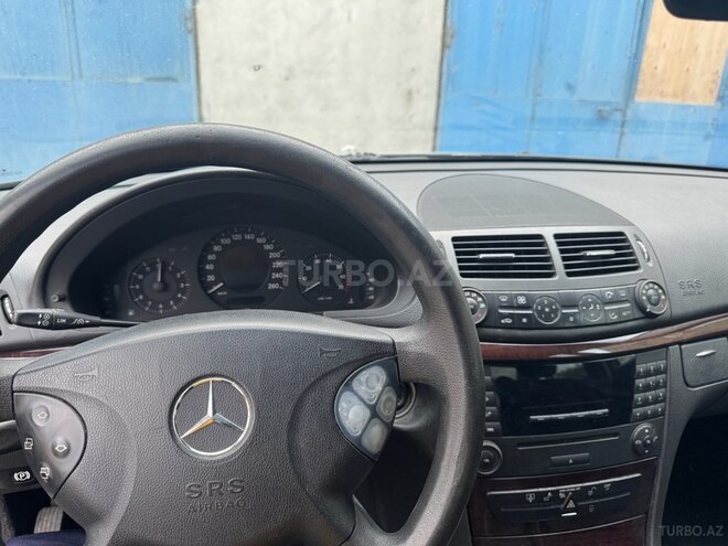 Mercedes E 240 2004, 381,000 km - 2.6 l - Bakı