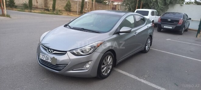 Hyundai Elantra-3
