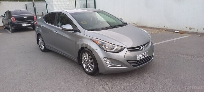 Hyundai Elantra-1
