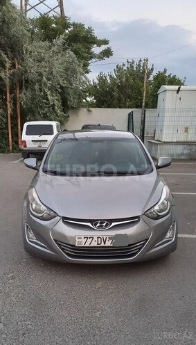 Hyundai Elantra-2