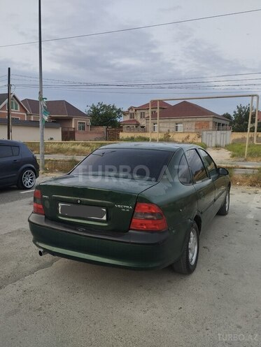 Opel Vectra 1996, 200,000 km - 1.6 l - Bakı