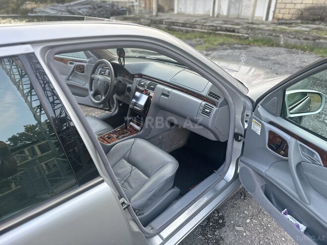 Mercedes E 320 1999, 333,103 km - 3.2 l - Şəki
