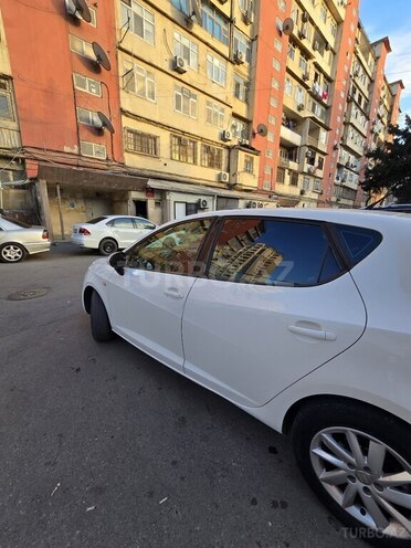 SEAT Ibiza-2