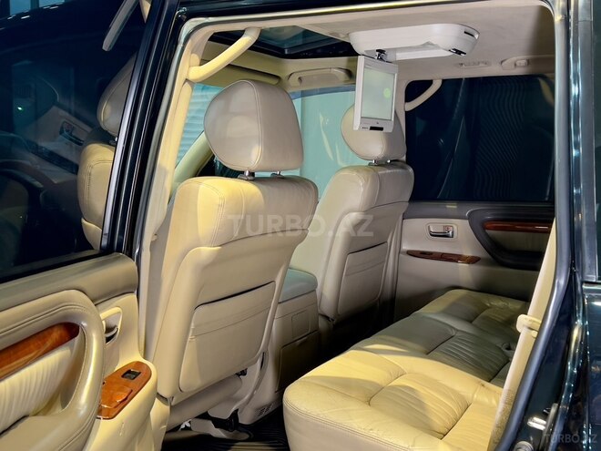 Lexus LX 470-17