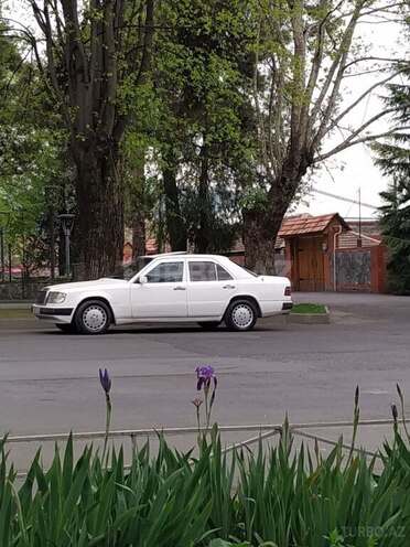Mercedes E 200 d 1992, 709,470 km - 2.0 л - Bakı