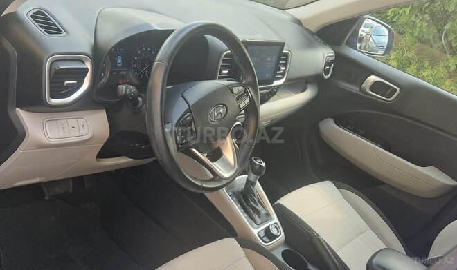 Hyundai Venue-5