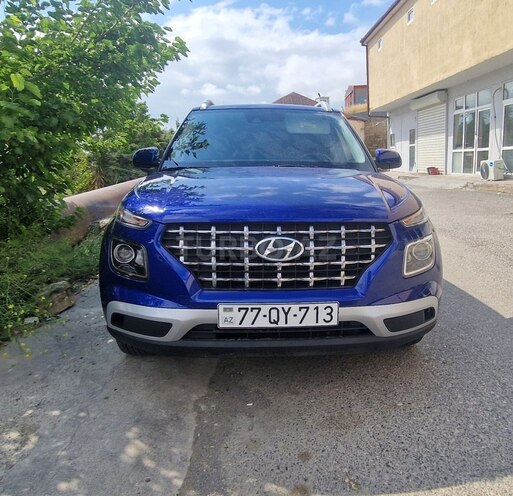Hyundai Venue-1