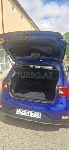 Hyundai Venue-17