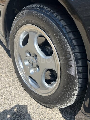 Mercedes E 220 d 2001, 395,000 km - 2.2 l - Bakı