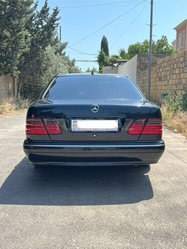 Mercedes E 220 d 2001, 395,000 km - 2.2 l - Bakı