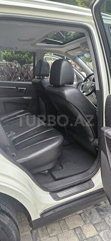 Hyundai Santa Fe-10