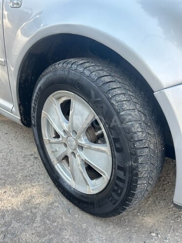 Volkswagen Jetta 2003, 180,000 km - 2.0 l - Gəncə
