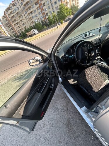 Volkswagen Jetta 2003, 180,000 km - 2.0 l - Gəncə