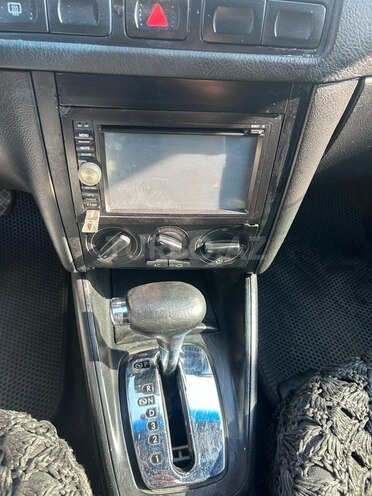 Volkswagen Jetta 2003, 180,000 km - 2.0 l - Gəncə