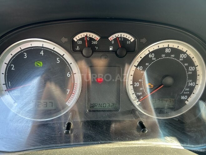Volkswagen Jetta 2003, 180,000 km - 2.0 l - Gəncə