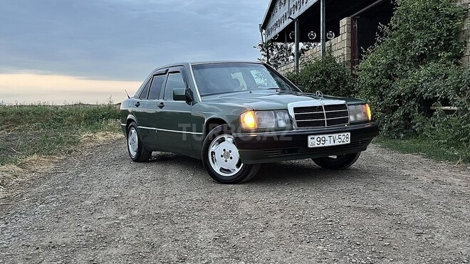Mercedes 190 1991, 250,000 km - 2.0 l - Cəlilabad