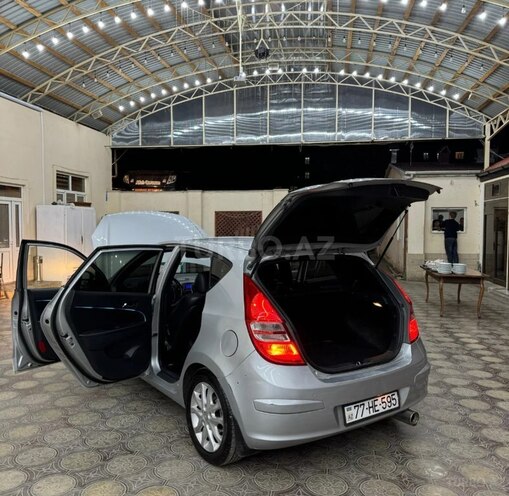 Hyundai i30 2009, 255,000 km - 2.0 l - Siyəzən