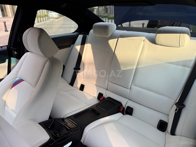 BMW 320-19