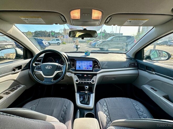 Hyundai Elantra 2017, 150,000 km - 2.0 l - Bakı
