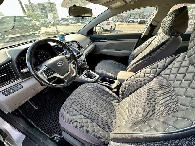 Hyundai Elantra 2017, 150,000 km - 2.0 l - Bakı