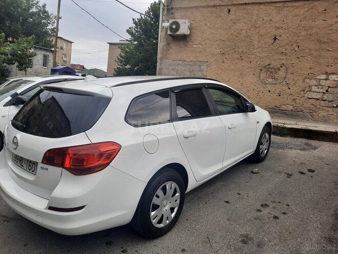 Opel Astra 2011, 355,000 km - 1.7 l - Bakı