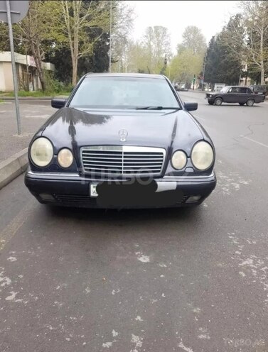 Mercedes E 240 1998, 450,000 km - 2.4 l - Gəncə