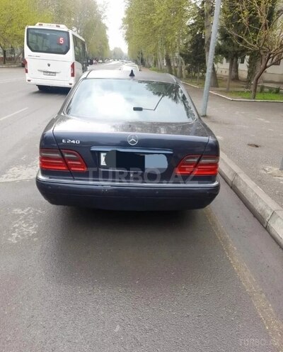 Mercedes E 240 1998, 450,000 km - 2.4 l - Gəncə