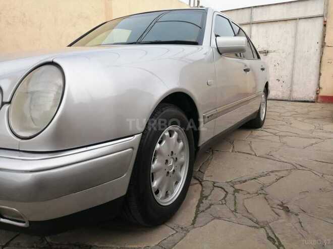 Mercedes E 200 1996, 642,062 km - 2.0 л - Qazax