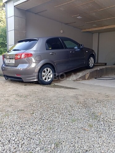 Chevrolet Lacetti-5