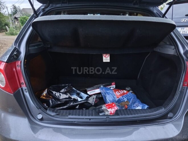 Chevrolet Lacetti-12