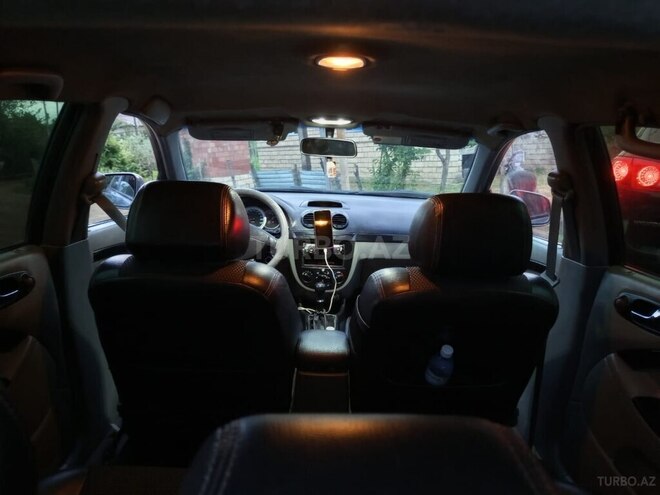 Chevrolet Lacetti-13