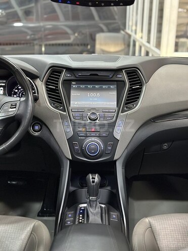 Hyundai Santa Fe-19