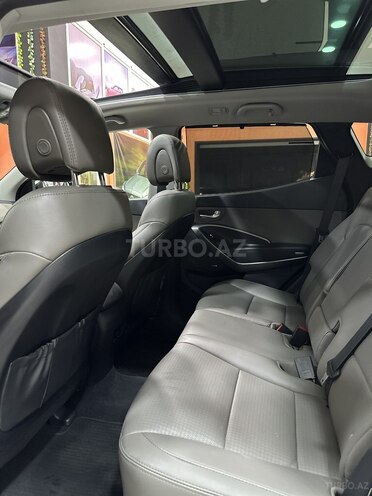 Hyundai Santa Fe-35
