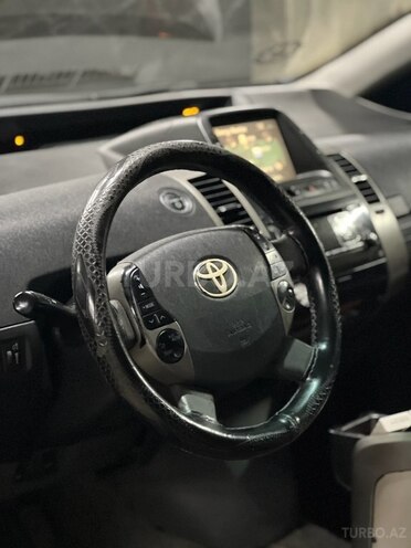 Toyota Prius-14