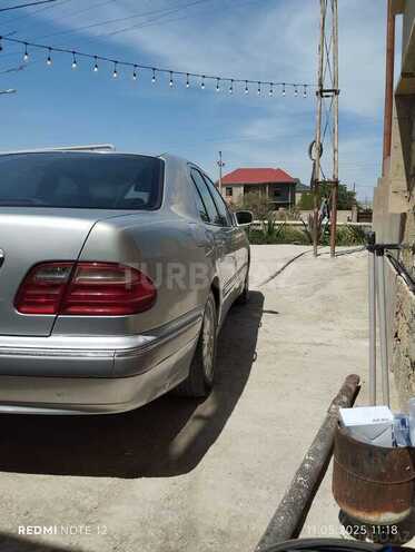 Mercedes E 240 2000, 298,000 km - 2.4 l - Bakı