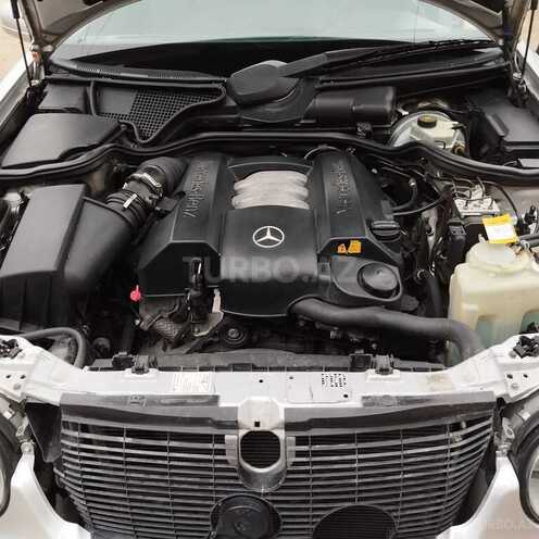 Mercedes E 240 2000, 298,000 km - 2.4 l - Bakı