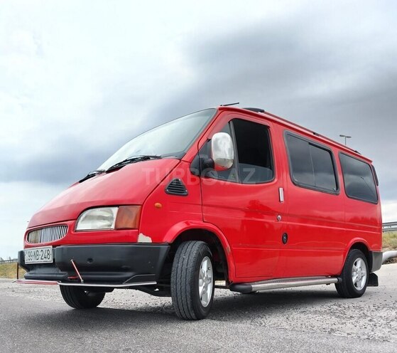 Ford Transit-7