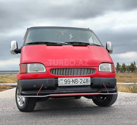 Ford Transit-1