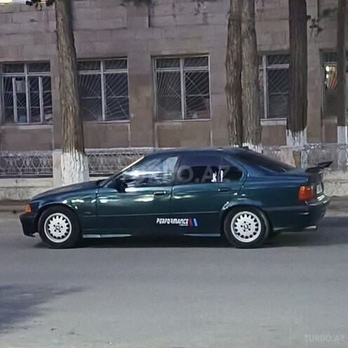 BMW 318 1995, 390,000 km - 1.8 l - Neftçala