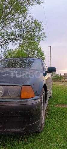 BMW 318 1995, 390,000 km - 1.8 l - Neftçala
