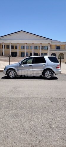 Mercedes ML 320 4MATIC 2002, 300,000 km - 3.2 l - İsmayıllı