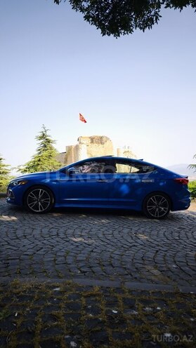 Hyundai Elantra-5