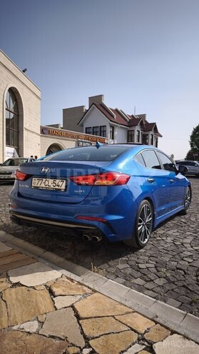 Hyundai Elantra-7