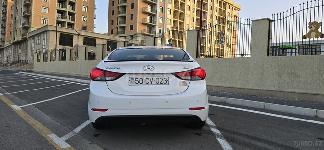 Hyundai Elantra 2015, 138,410 km - 1.8 л - Sumqayıt