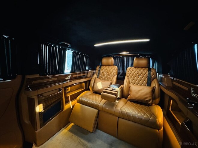 Mercedes V 250-8