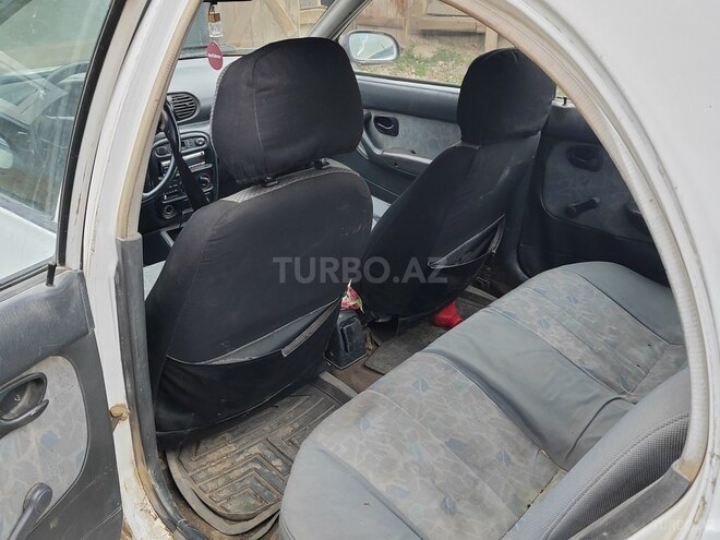 Hyundai Accent 1995, 495,000 km - 1.5 л - Qusar