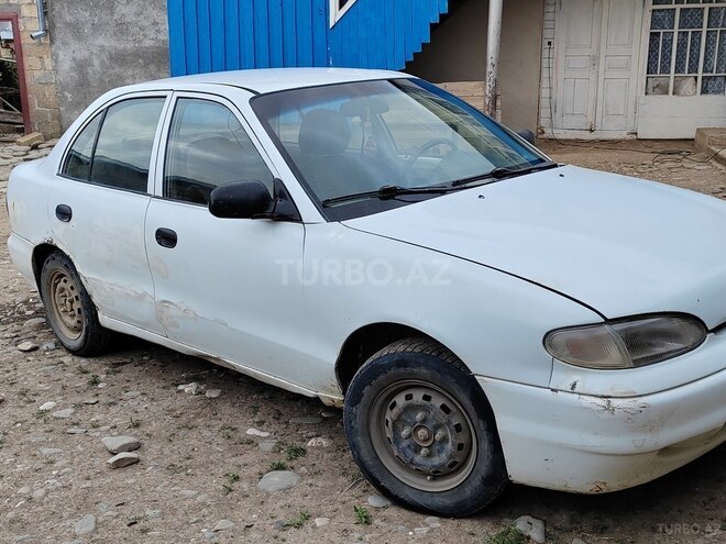 Hyundai Accent 1995, 495,000 km - 1.5 л - Qusar
