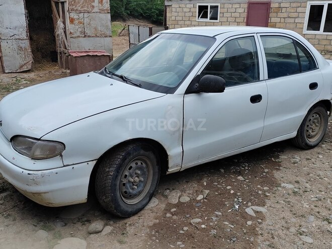 Hyundai Accent 1995, 495,000 km - 1.5 л - Qusar